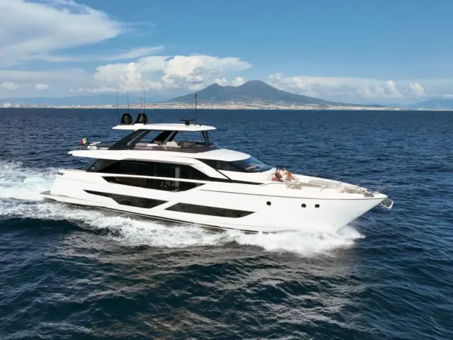 VITTORIA | Ferretti 860 — 8 / 25
