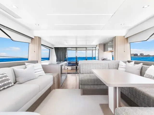 DONE DEAL | Sunseeker Manhattan 68 — 33 / 54