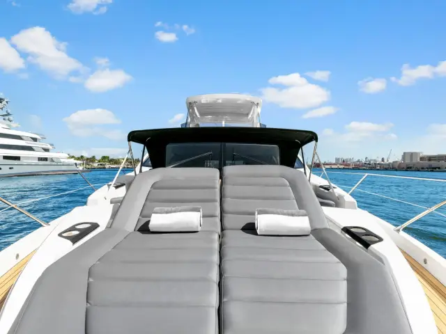DONE DEAL | Sunseeker Manhattan 68 — 15 / 54