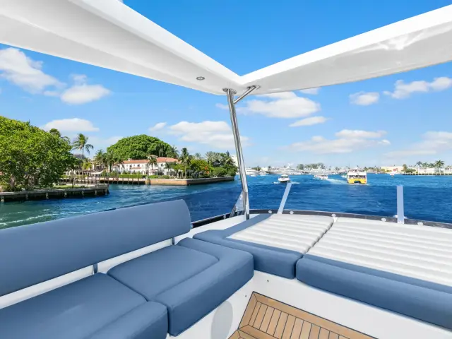 DONE DEAL | Sunseeker Manhattan 68 — 48 / 54