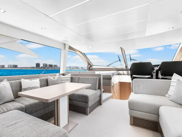 DONE DEAL | Sunseeker Manhattan 68 — 37 / 54