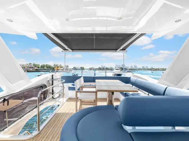 DONE DEAL | Sunseeker Manhattan 68 — 47 / 54
