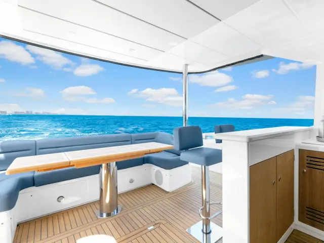 DONE DEAL | Sunseeker Manhattan 68 — 43 / 54