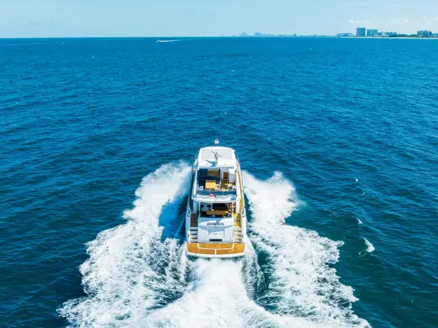 DONE DEAL | Sunseeker Manhattan 68 — 9 / 54