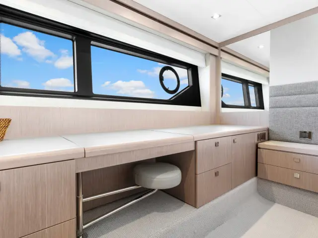 DONE DEAL | Sunseeker Manhattan 68 — 42 / 54