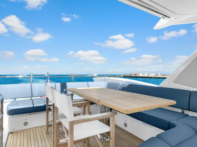 DONE DEAL | Sunseeker Manhattan 68 — 50 / 54