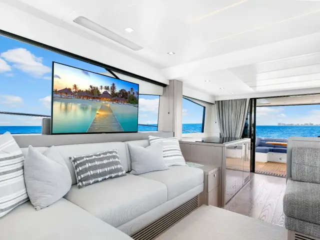 DONE DEAL | Sunseeker Manhattan 68 — 35 / 54