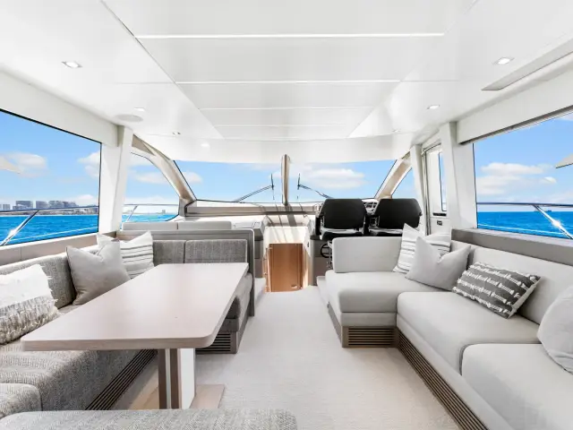 DONE DEAL | Sunseeker Manhattan 68 — 32 / 54