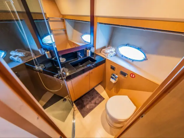 GITANA II | Princess V78  — 26 / 30