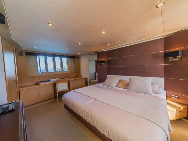 GITANA II | Princess V78  — 22 / 30