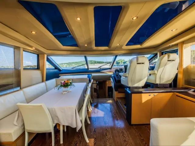 GITANA II | Princess V78  — 18 / 30