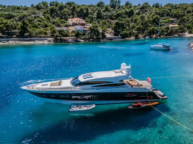 GITANA II | Princess V78  — 11 / 30