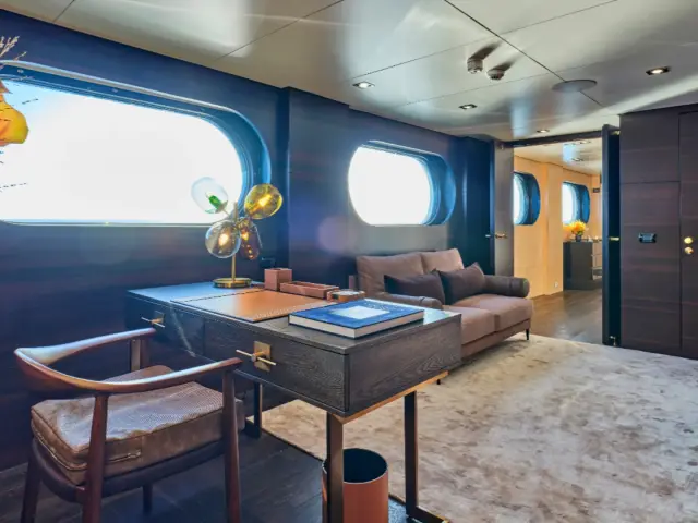 HIGHLANDER | Feadship 164 — 38 / 58