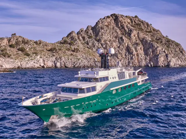 HIGHLANDER | Feadship 164 — 3 / 58