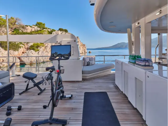 HIGHLANDER | Feadship 164 — 54 / 58
