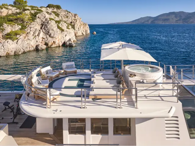 HIGHLANDER | Feadship 164 — 10 / 58