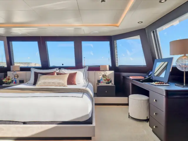 HIGHLANDER | Feadship 164 — 36 / 58