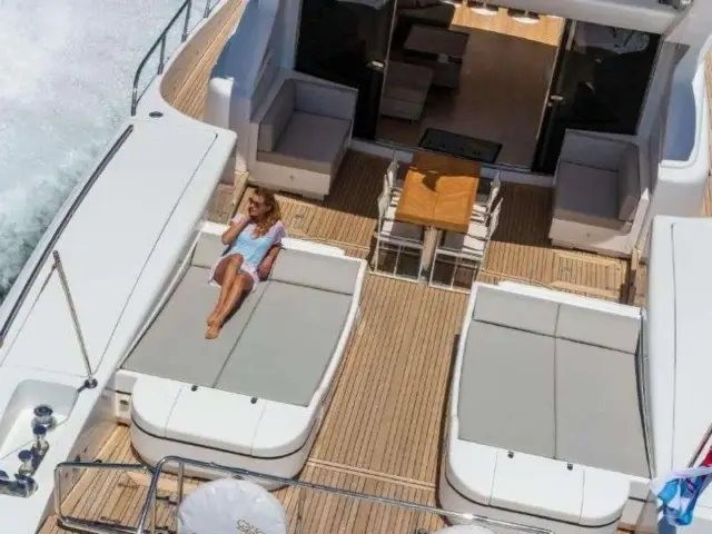 MY Lady B I Mangusta 108  — 10 / 35