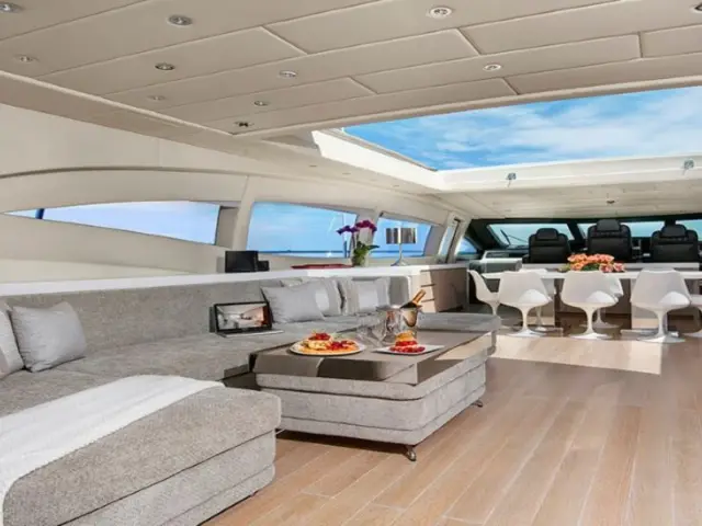 MY Lady B I Mangusta 108  — 25 / 35