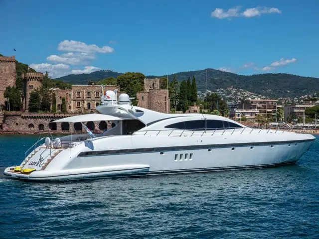 MY Lady B I Mangusta 108  — 8 / 35