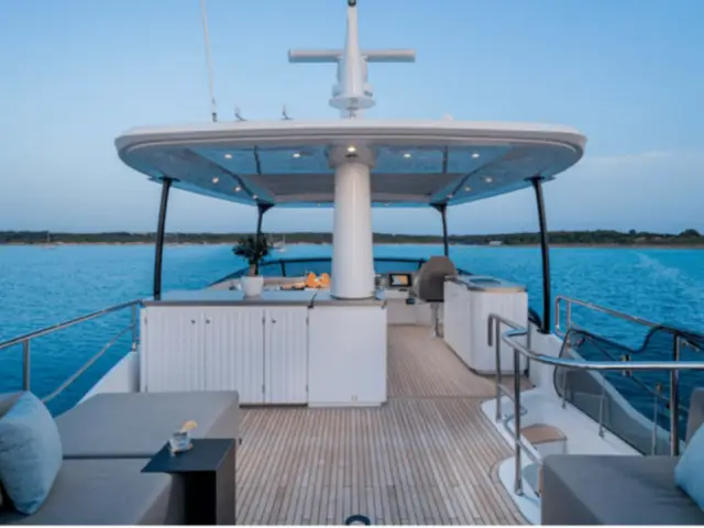 SOUL | Azimut Magellano 66  — 17 / 42