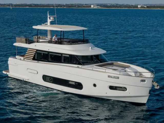 SOUL | Azimut Magellano 66  — 1 / 42