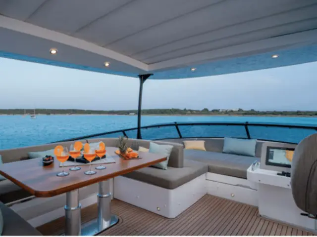 SOUL | Azimut Magellano 66  — 16 / 42