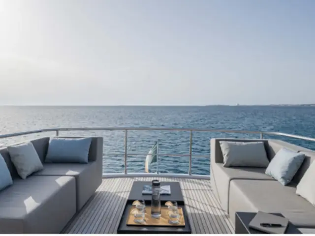 SOUL | Azimut Magellano 66  — 18 / 42