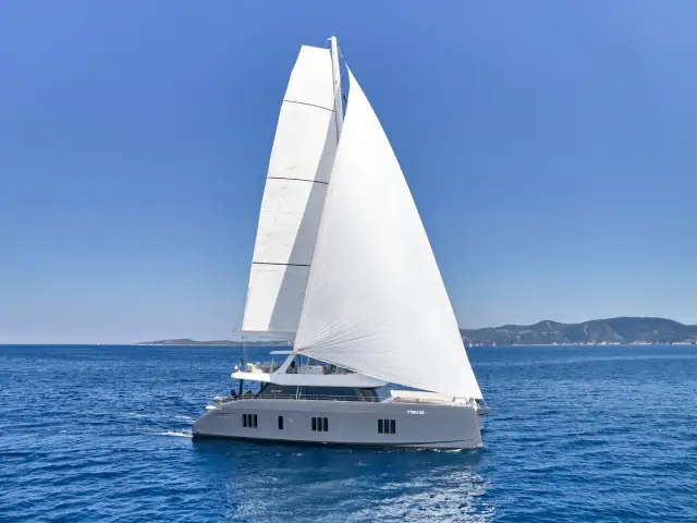 GENNY | Sunreef 80  — 18 / 94