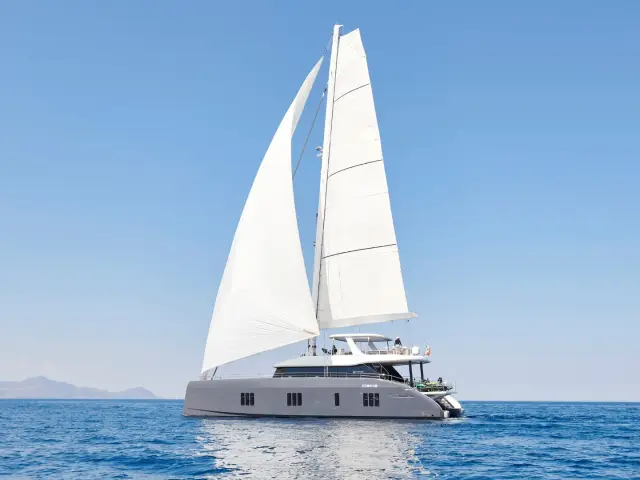 GENNY | Sunreef 80  — 32 / 94
