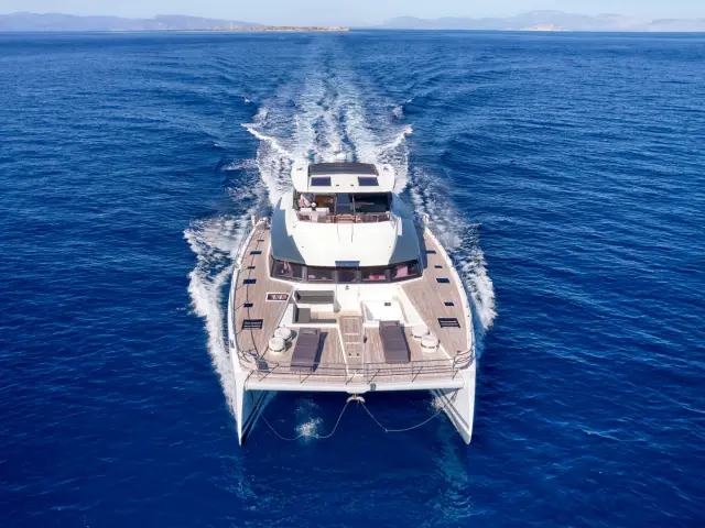 CHRISTAL MIO | Fountaine Pajot 67 — 2 / 59