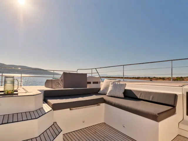 CHRISTAL MIO | Fountaine Pajot 67 — 41 / 59