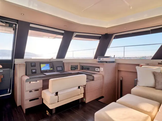 CHRISTAL MIO | Fountaine Pajot 67 — 51 / 59