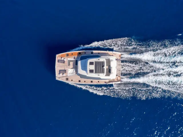 CHRISTAL MIO | Fountaine Pajot 67 — 3 / 59