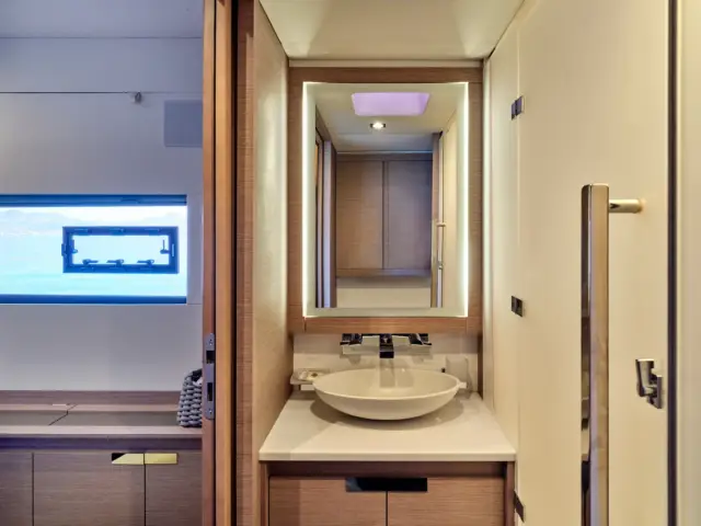 CHRISTAL MIO | Fountaine Pajot 67 — 59 / 59
