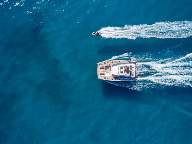 CHRISTAL MIO | Fountaine Pajot 67 — 8 / 59