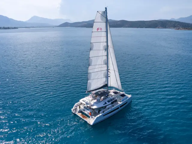 KIMATA | Fountaine Pajot 67 — 8 / 59