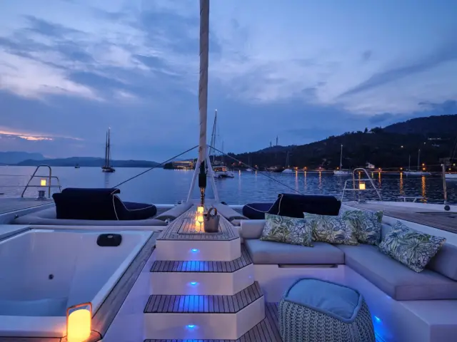KIMATA | Fountaine Pajot 67 — 46 / 59