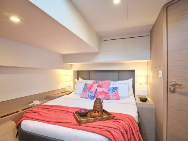 KIMATA | Fountaine Pajot 67 — 22 / 59