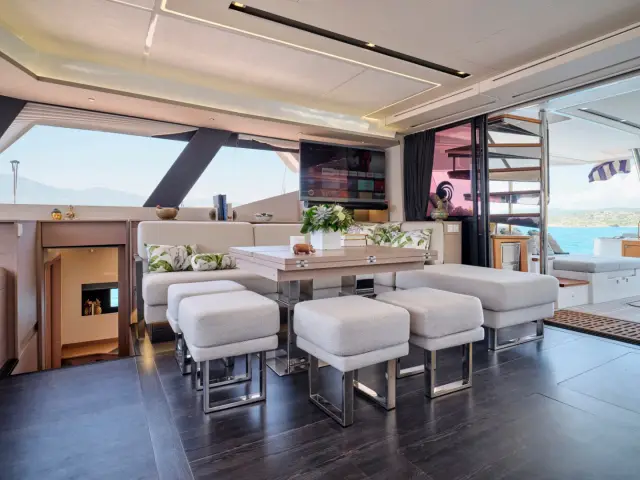 KIMATA | Fountaine Pajot 67 — 28 / 59
