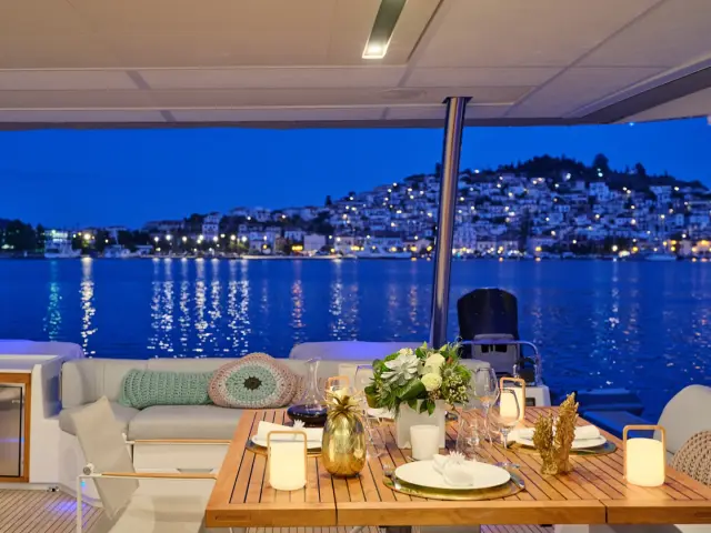 KIMATA | Fountaine Pajot 67 — 45 / 59