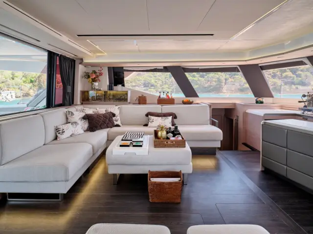 KIMATA | Fountaine Pajot 67 — 24 / 59