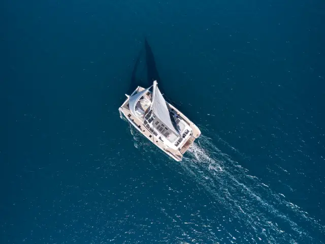 KIMATA | Fountaine Pajot 67 — 9 / 59