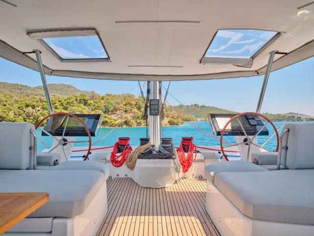 KIMATA | Fountaine Pajot 67 — 36 / 59