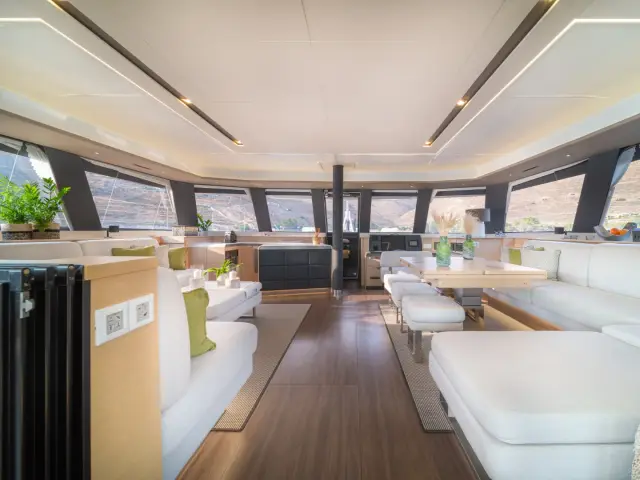 AETHER | Fountaine Pajot 67 — 12 / 20