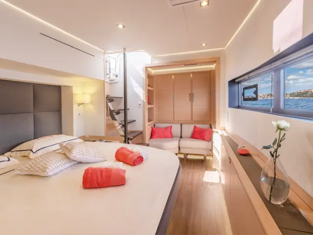 SERENISSIMA | Fountaine Pajot 67  — 17 / 23