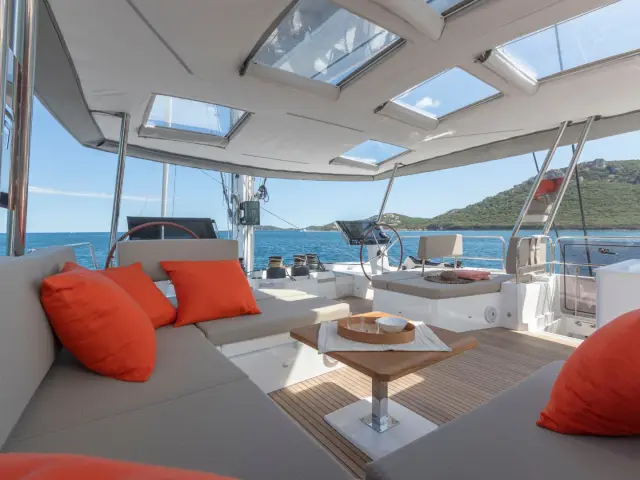 SERENISSIMA | Fountaine Pajot 67  — 5 / 23