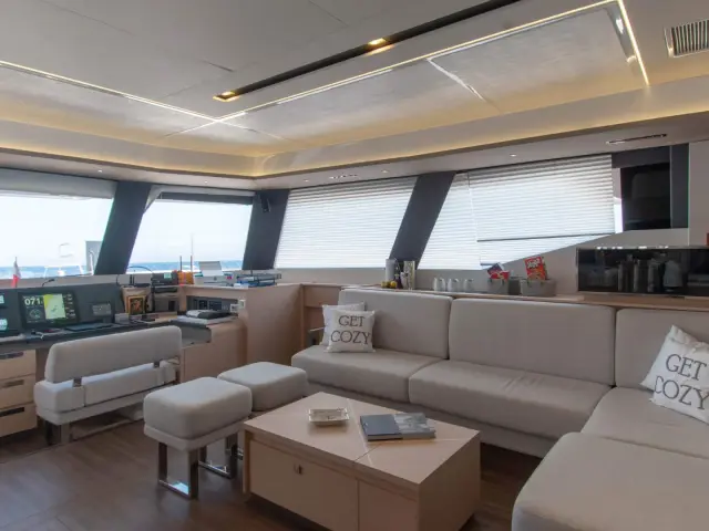 SERENISSIMA | Fountaine Pajot 67  — 11 / 23
