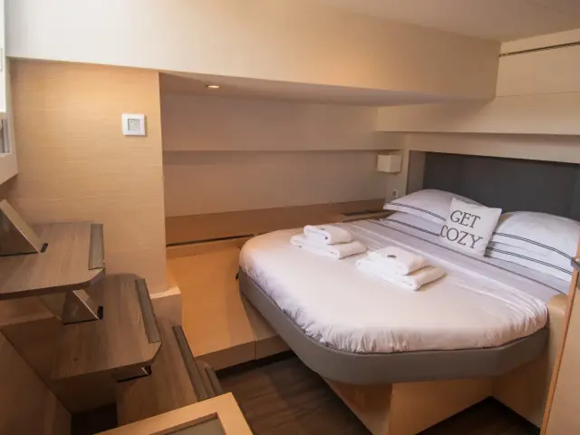 SERENISSIMA | Fountaine Pajot 67  — 20 / 23