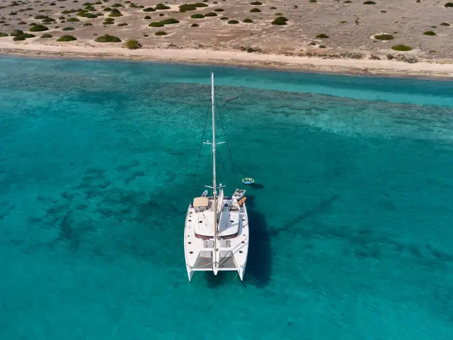 WORLDS END | Fountaine Pajot 65  — 4 / 26